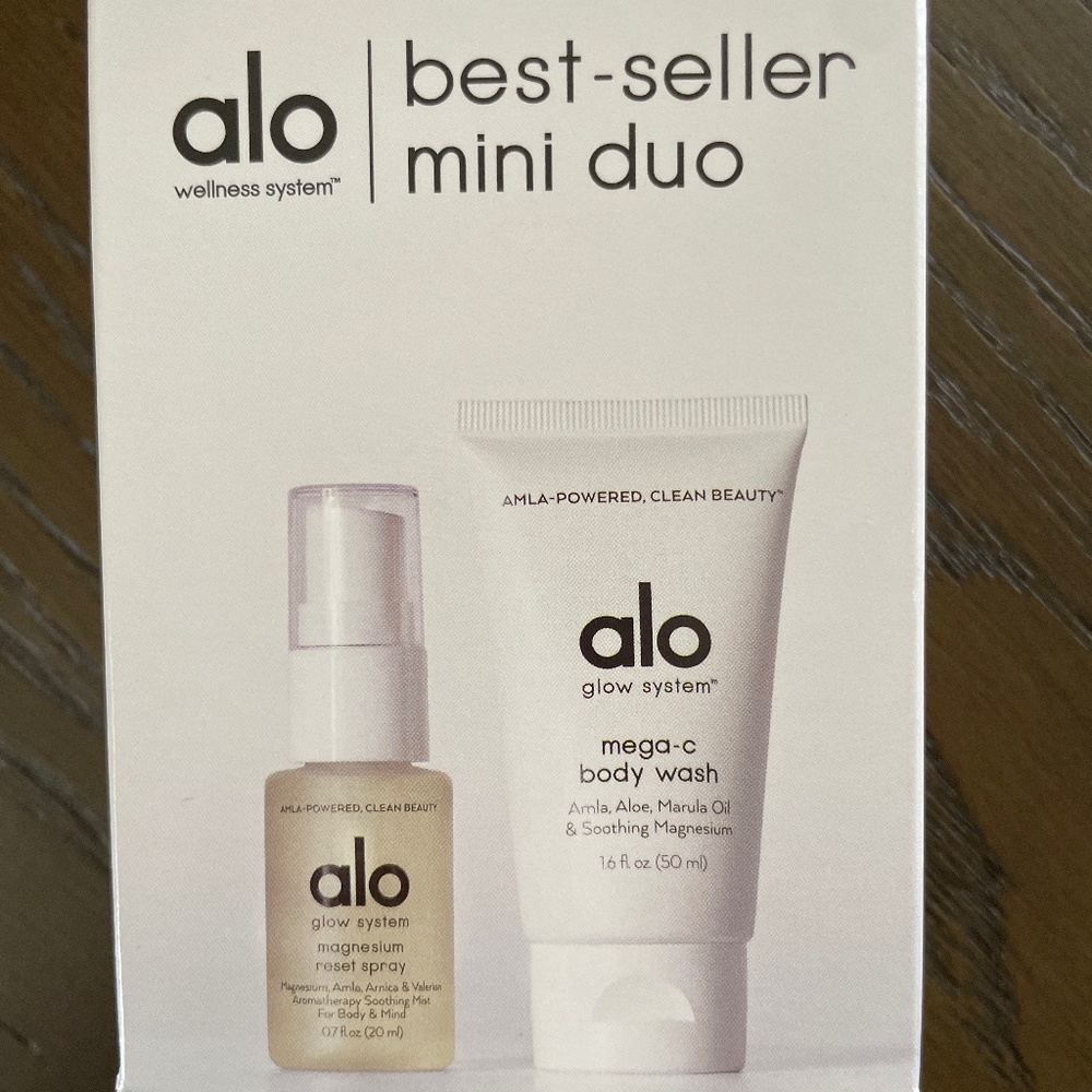 New ALO Yoga Magnesium Reset Spray and Mega C Body Wash Mini Duo Travel Set